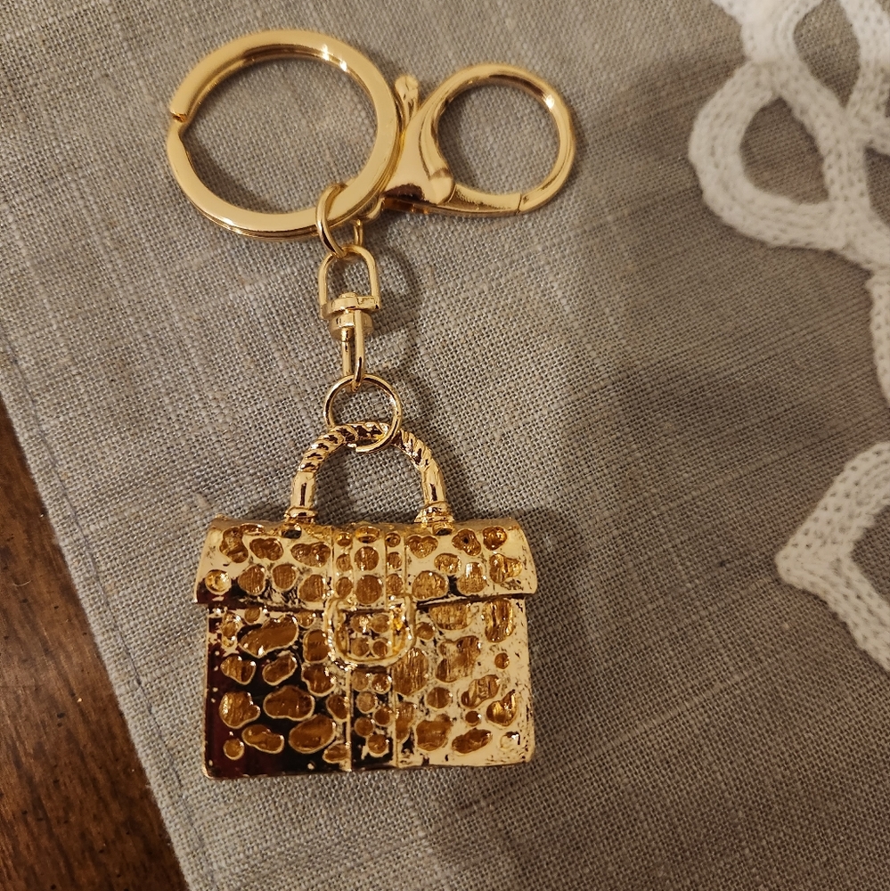 💥SALE💥Red Leopard Purse Rhinestone Keychain, New - Picture 2 of 3